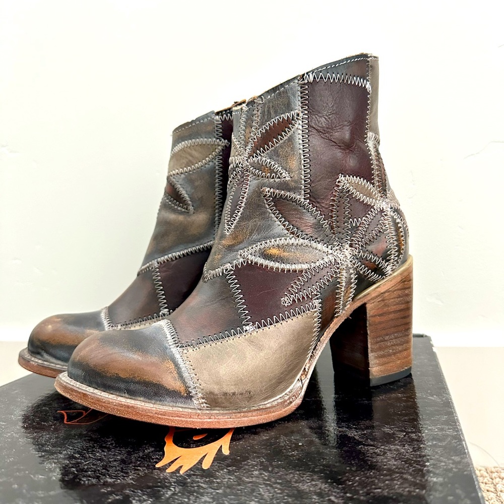 Free Bird Flower Boots in Grey